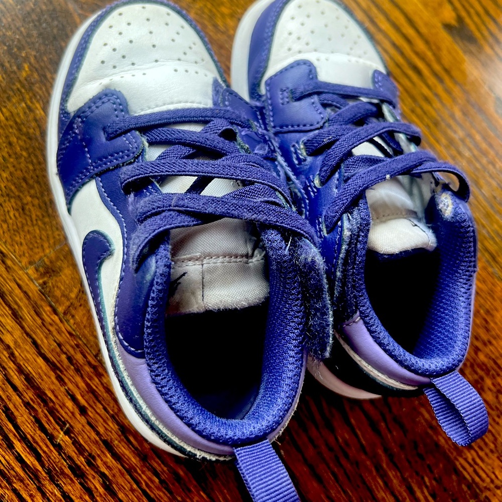 Toddler Size 9 Nike Air Jordan 1 low purple